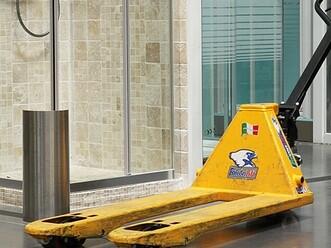 SSCPR-30 Half-Round Stainless Steel Corner Guard SSCPR-30 Half-Round Stainless Steel Corner Guard